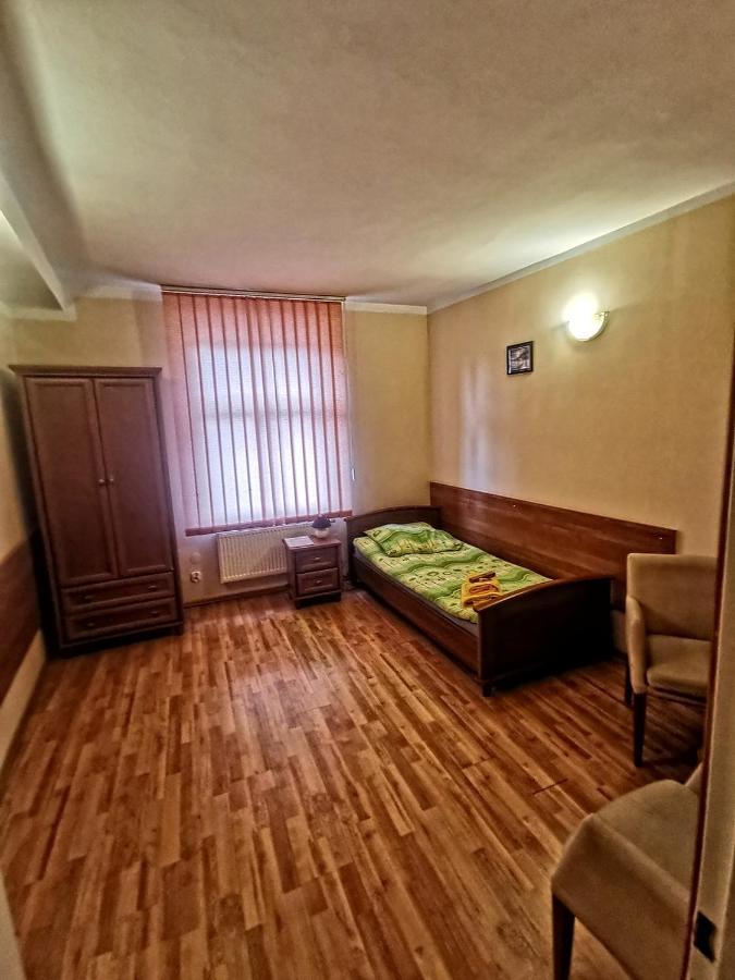 "Aleksandrowka" Restauracja I Noclegi Horyniec Exteriér fotografie